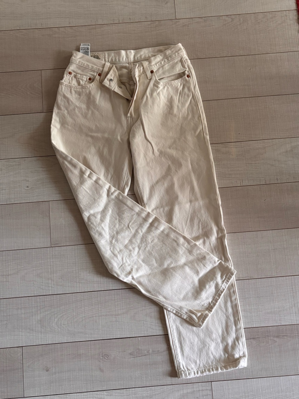 Levi's 501 90s Straight Leg Jeans in Ecru - Picture 3 of 5